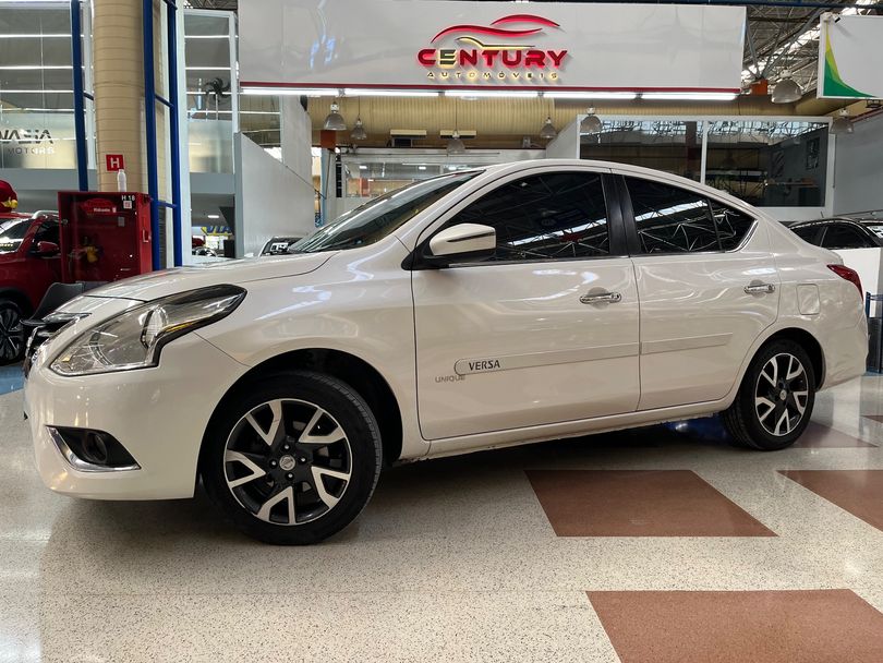 Nissan VERSA UNIQUE 1.6 16V Flex 4p Mec.
