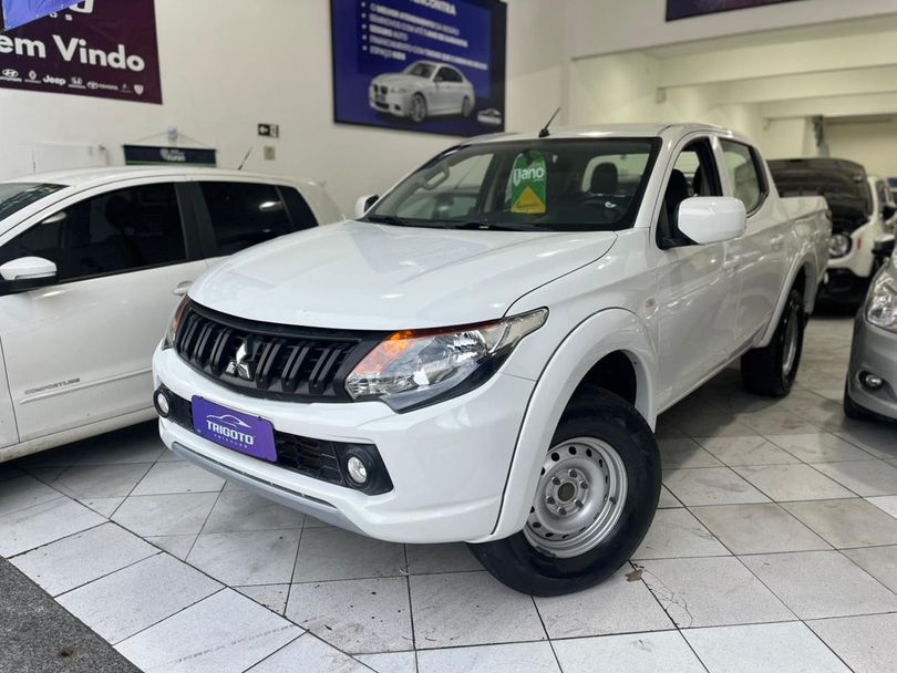 Mitsubishi L200 Tri. Outd. GLX 2.4 CD 4x4 Die. Mec.