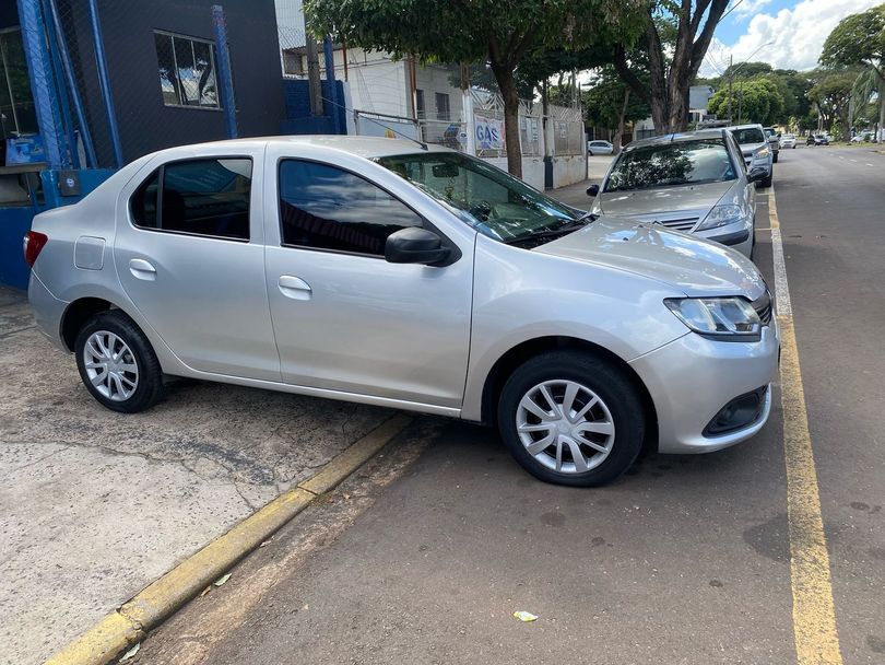 Renault LOGAN Authentique Flex 1.0 12V 4p