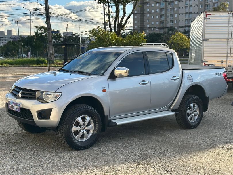 Mitsubishi L200 Triton GLX 3.2 CD TB Int.Diesel Mec