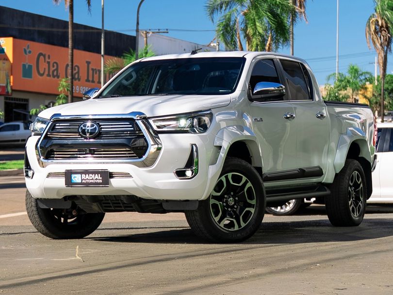 Toyota Hilux CD SRX Plus 4x4 2.8 TDI Die. Aut.