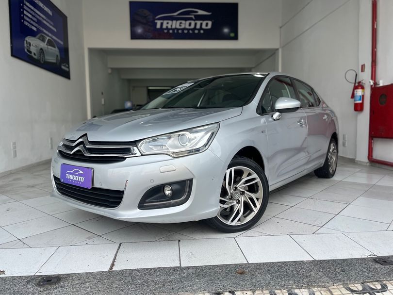 Citroën C4 LOUNGE Exclusive 1.6 Turbo 4p Aut.