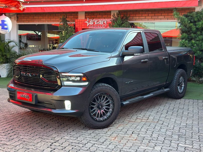 RAM CLASSIC LARAMIE 5.7 CD V8 4X4 Aut.