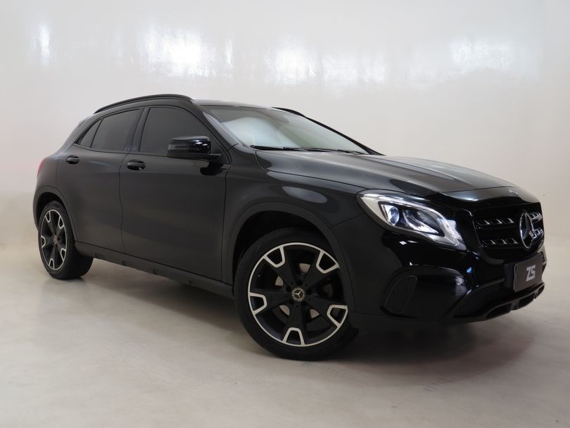 Mercedes GLA 200 Night 1.6. TB 16V Flex Aut.