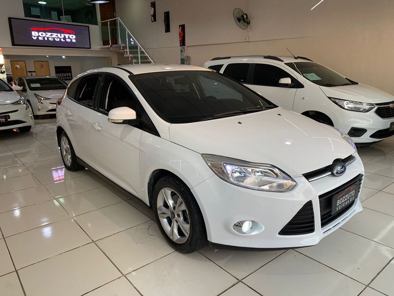 Ford Focus 1.6 S/SE/SE Plus Flex 8V/16V  5p