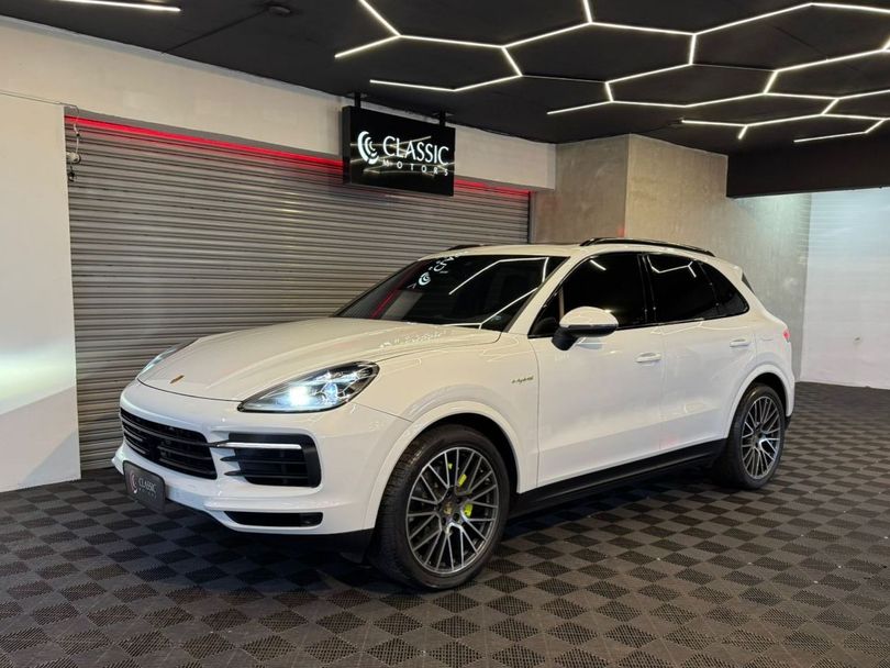 Porsche Cayenne E-Hybrid 3.0 V6 462cv