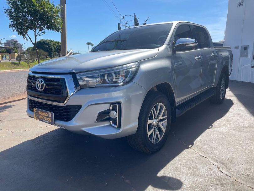 Toyota Hilux CD SRX 4x4 2.8 TDI 16V Diesel Aut.