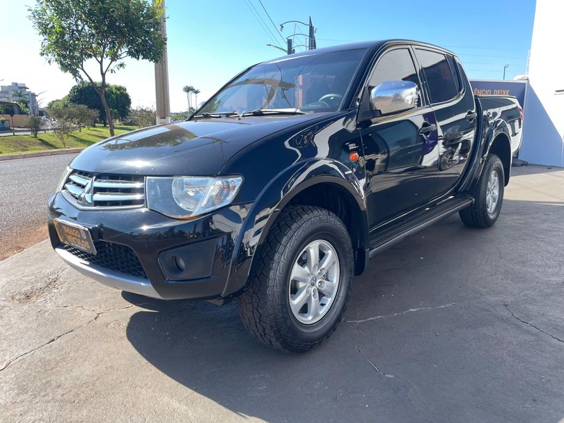 Mitsubishi L200 Triton HLS 2.4 Flex 16V CD Mec.