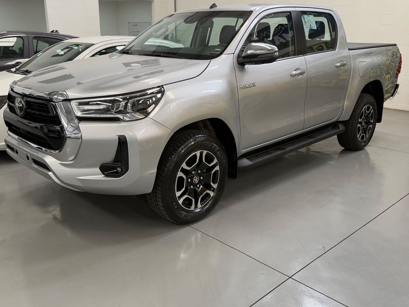 Toyota Hilux CD SRX 4x4 2.8 TDI 16V Diesel Aut.