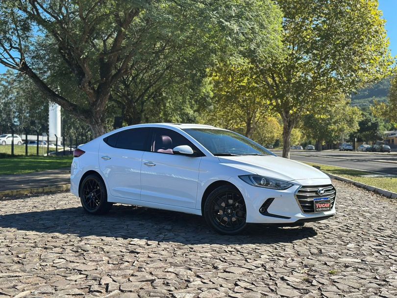 Hyundai Elantra 2.0 16V Flex Aut.