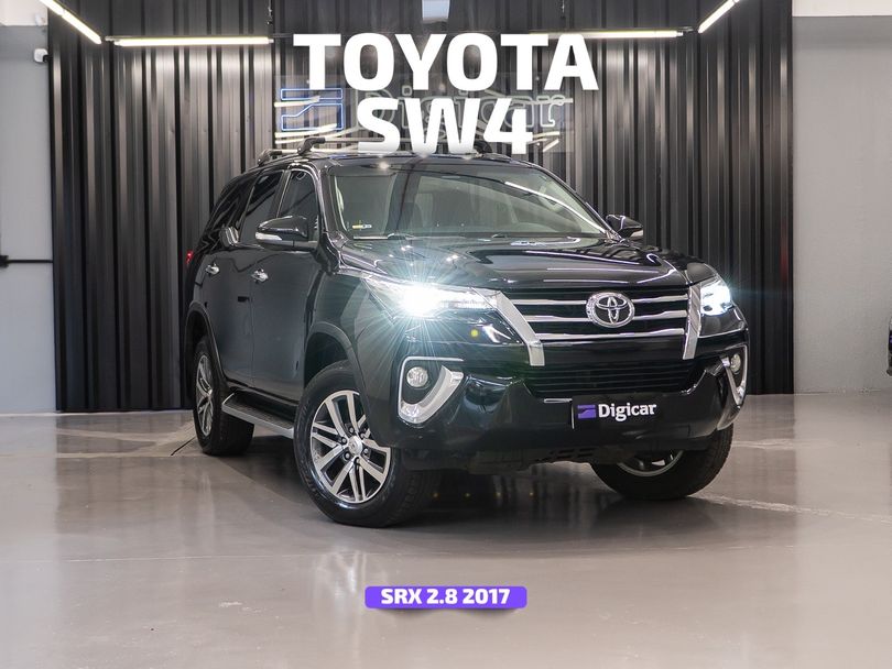 Toyota Hilux SW4 SRX 4x4 2.8 TDI 16V Dies. Aut.