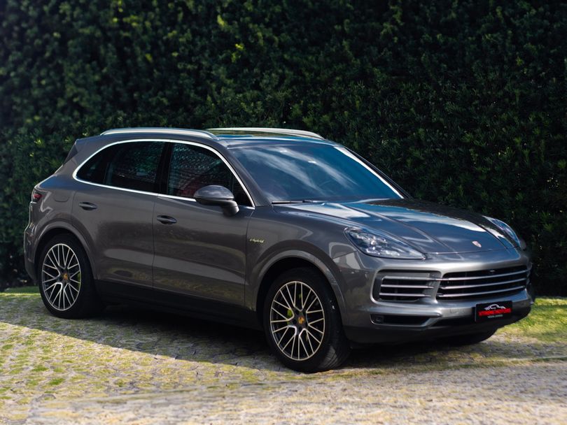 Porsche Cayenne E-Hybrid 3.0 V6 462cv