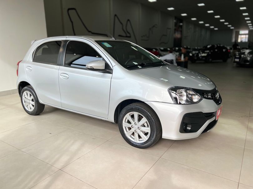Toyota ETIOS X Plus 1.5 Flex 16V 5p Mec.