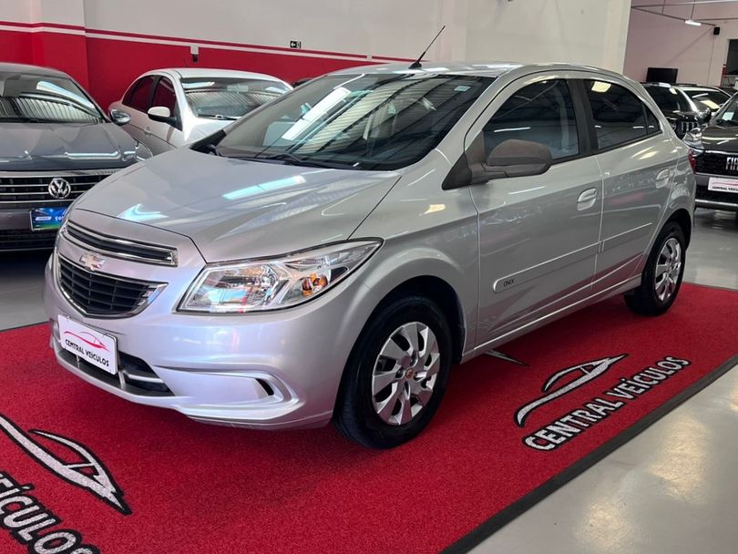 Chevrolet ONIX HATCH LT 1.0 8V FlexPower 5p Mec.