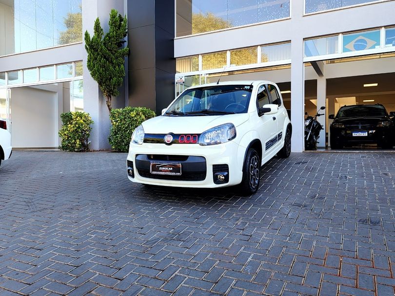 Fiat UNO SPORTING Dualogic 1.4 EVO Flex 8V 4p