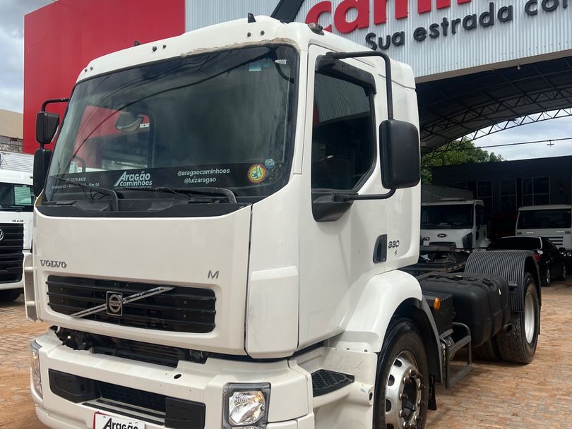 VOLVO VM 330 4x2 2p (diesel) (E5)