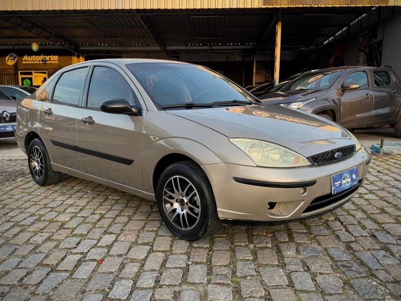 Ford Focus 1.6 S/SE/SE Plus Flex 8V/16V  5p