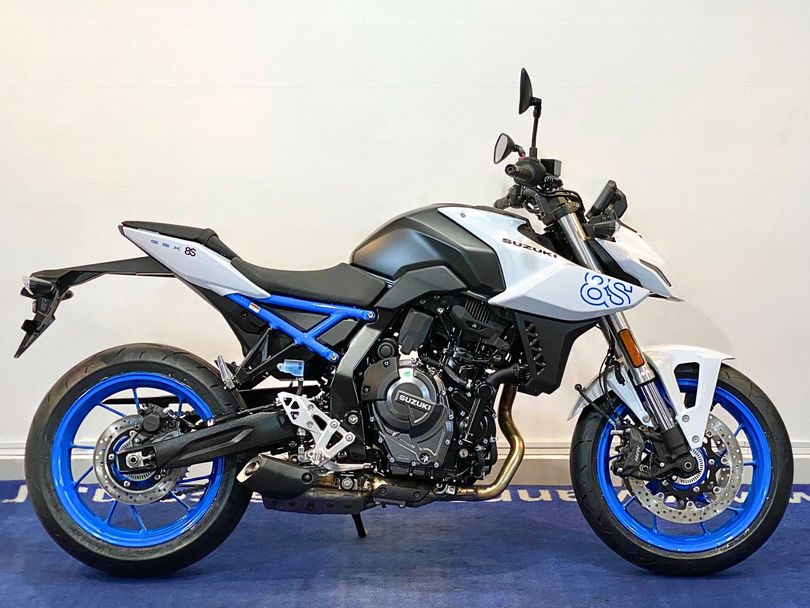 SUZUKI GSX-8S