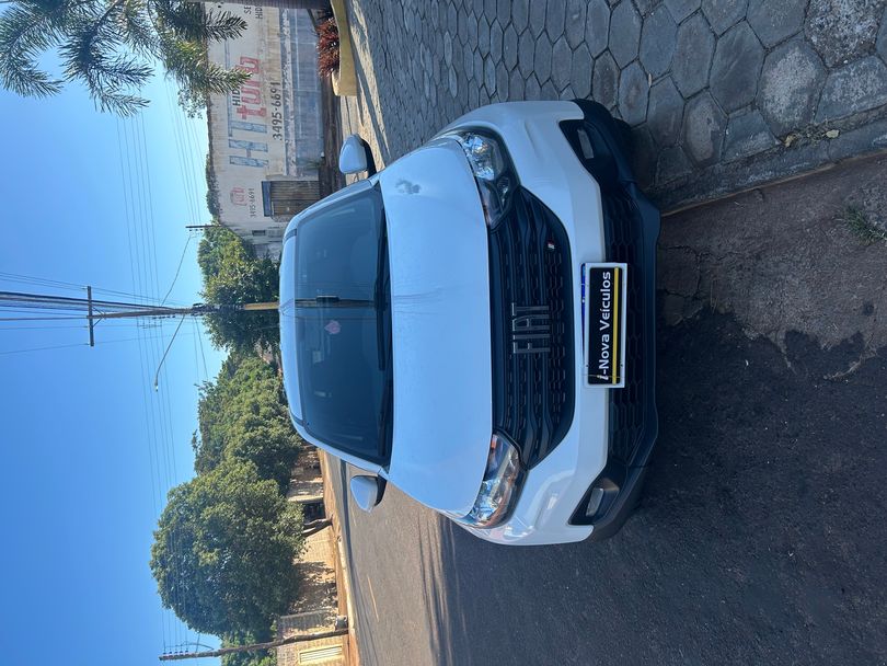 Fiat Strada Freedom 1.3 Flex 8V CD