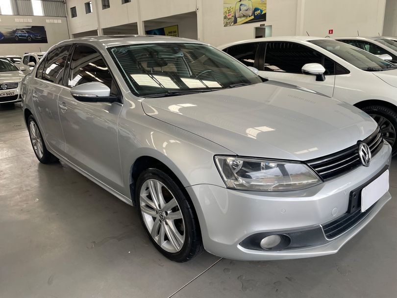 VolksWagen JETTA Highline 2.0 TSI 16V 4p Tiptronic