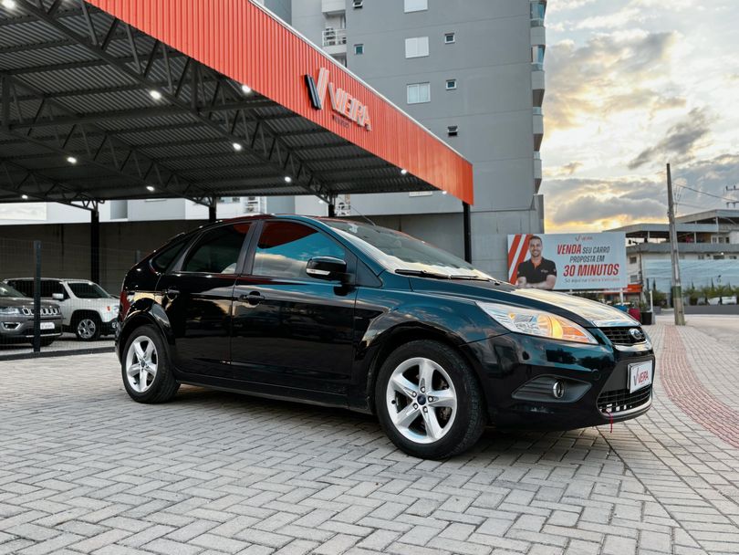 Ford Focus 1.6 S/SE/SE Plus Flex 8V/16V  5p