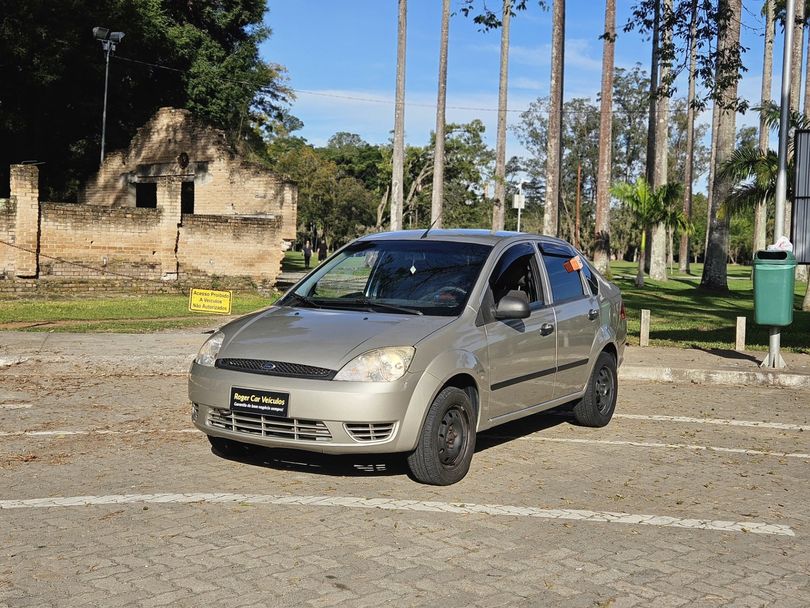 Ford Fiesta Sedan 1.0 8V Flex 4p