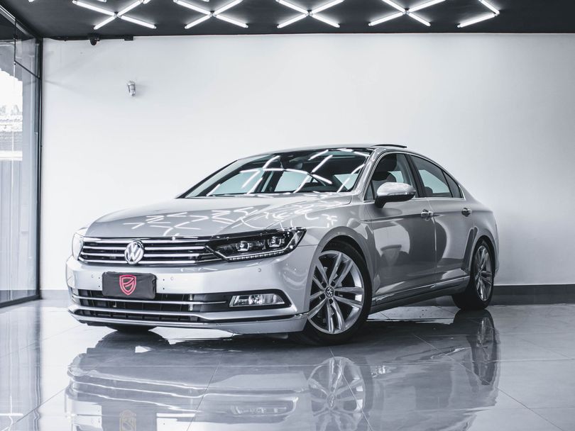 VolksWagen Passat Highline 2.0 TSI 220cv Tip.