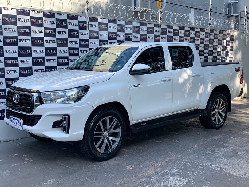 Toyota Hilux CD 4x4 2.8 Diesel Mec.