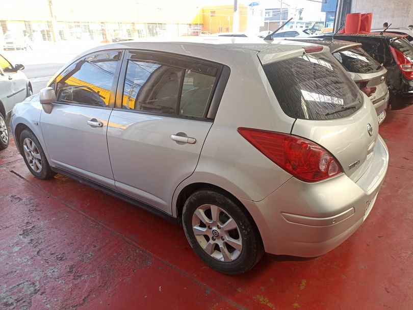Nissan TIIDA SL 1.8/1.8 Flex 16V Aut.
