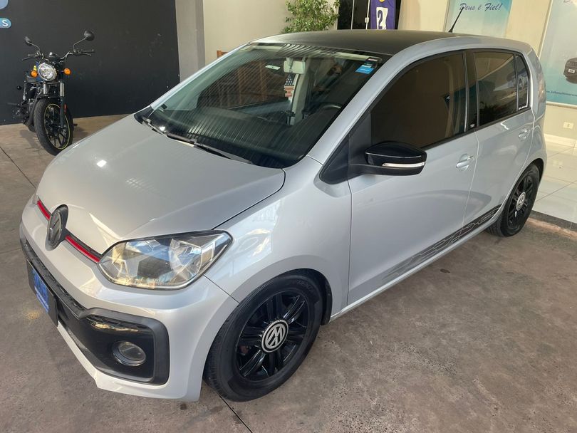 VolksWagen up! move 1.0 TSI Total Flex 12V 5p