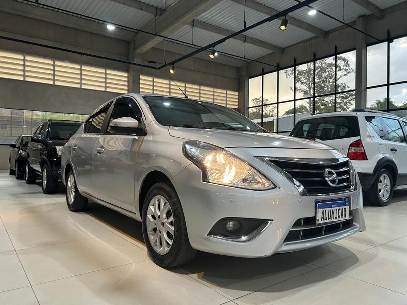 Nissan VERSA SV 1.6 16V FlexStart 4p Aut.