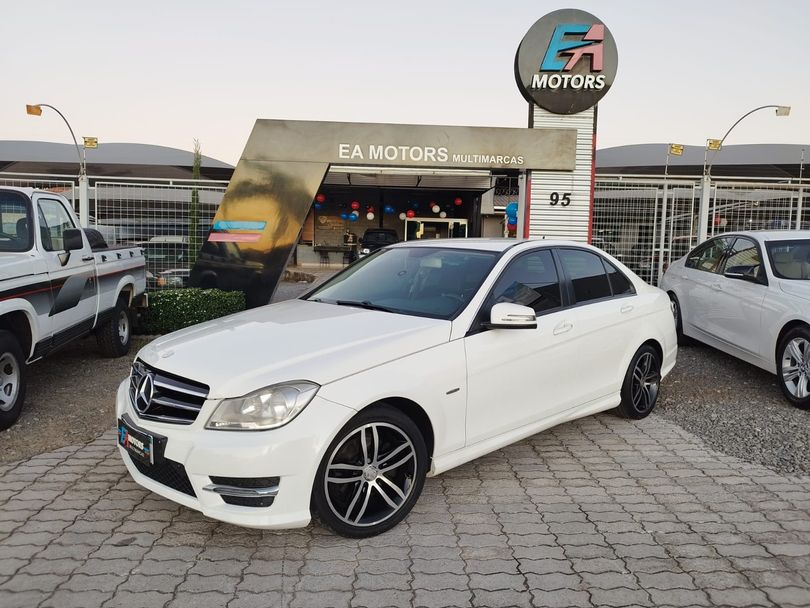 Mercedes C-180 CGI Sport 1.6 TB 16V 156cv Aut.