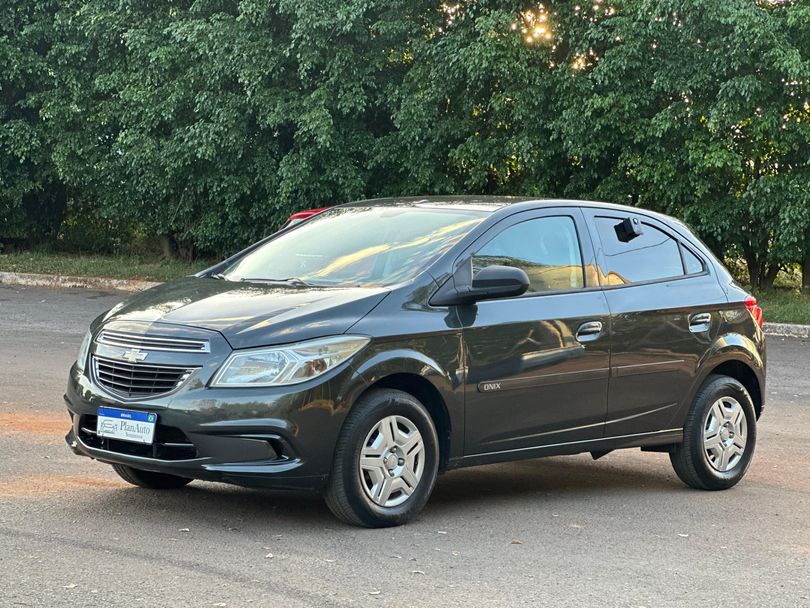 Chevrolet ONIX HATCH LT 1.0 8V FlexPower 5p Mec.