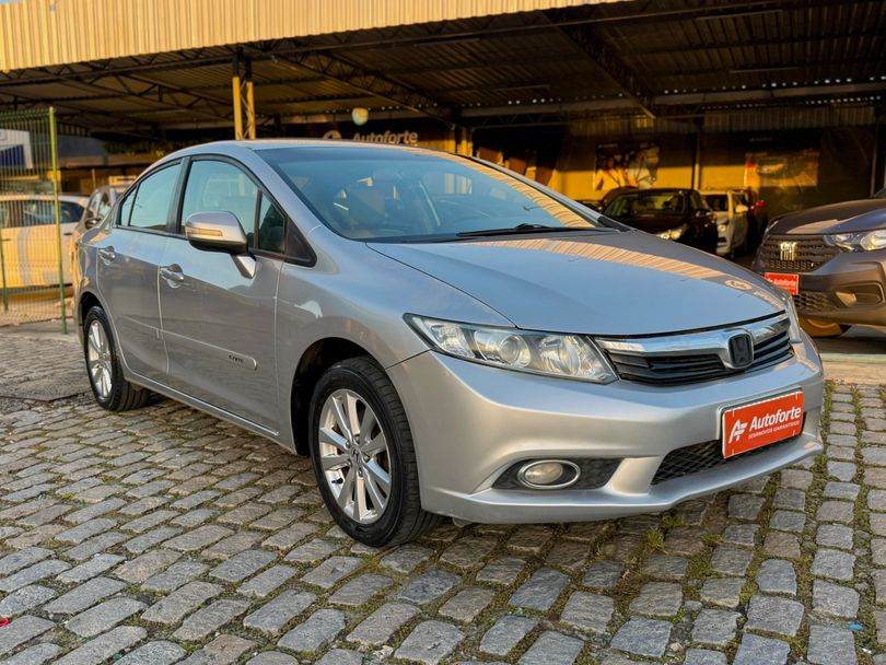 Honda Civic Sedan LXR 2.0 Flexone 16V Aut. 4p