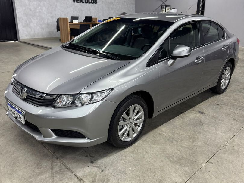 Honda Civic Sedan LXS 1.8/1.8 Flex 16V Aut. 4p