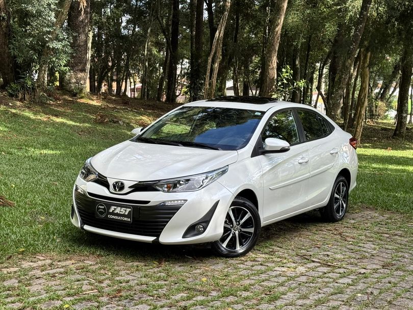 Toyota YARIS XLS Connect 1.5 Flex 16V 5p Aut.