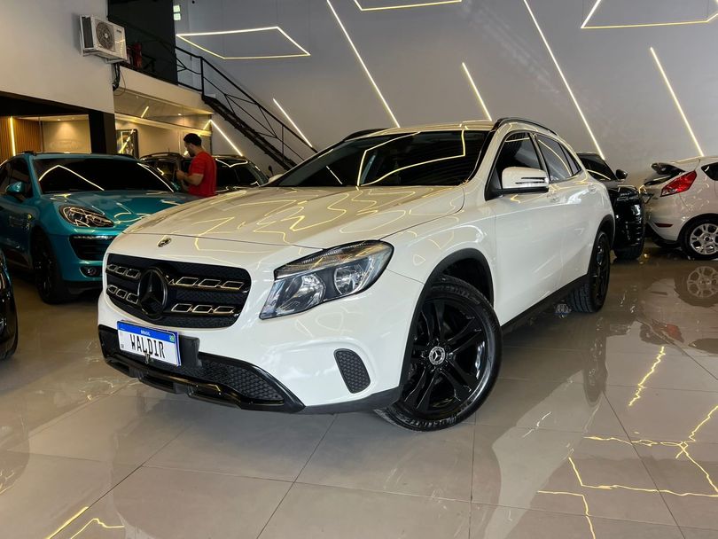 Mercedes GLA 200 Enduro 1.6 TB 16V Flex Aut.