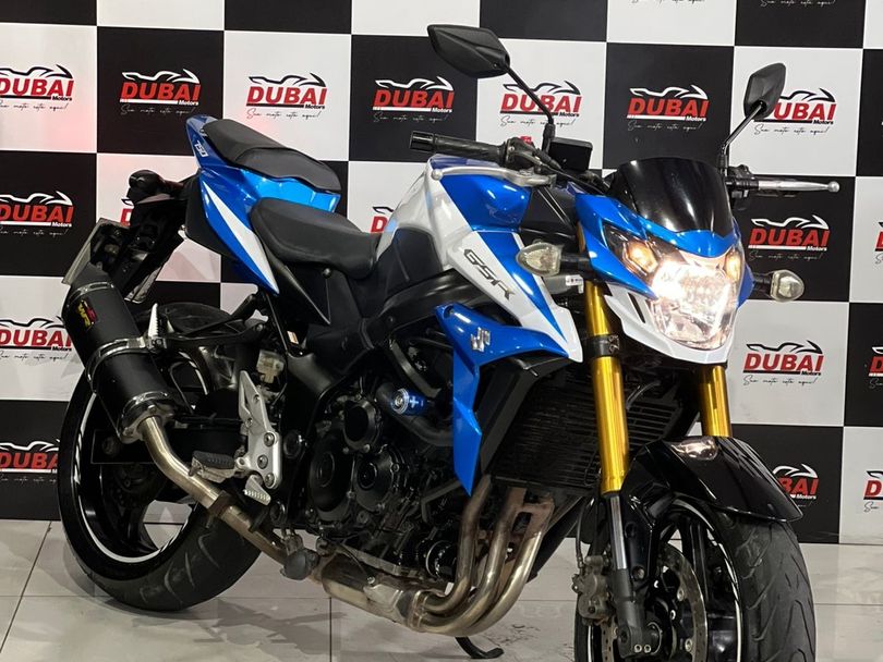 SUZUKI GSR 750