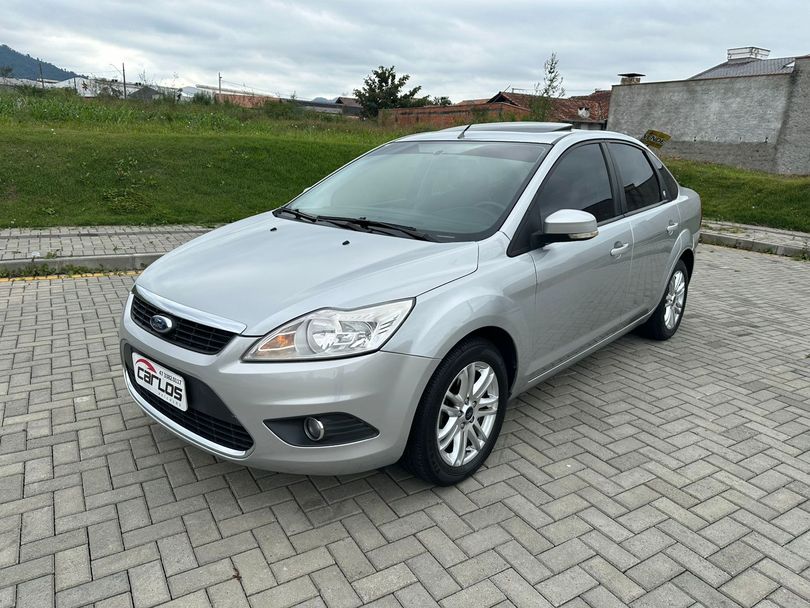 Ford Focus Ghia Sed. 2.0 16V/2.0 16V Flex Aut