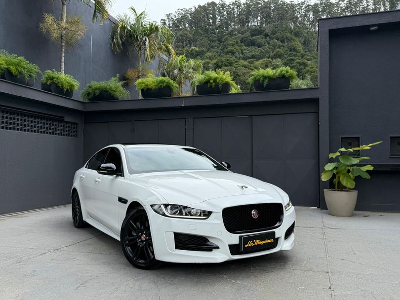 Jaguar XE 2.0 Turbocharged R-Sport Aut.