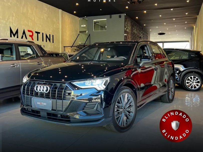 Audi Q3 Black Ed. 1.4 TFSI Flex/Black S-tron.
