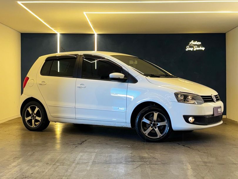 VolksWagen Fox 1.6 Mi Total Flex 8V 5p