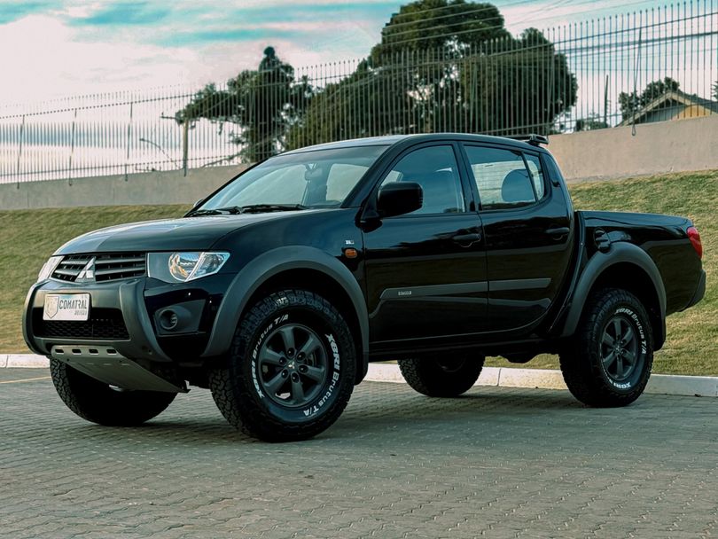 Mitsubishi L200 Triton OUTDOOR 2.4 Flex 16V CD Mec.