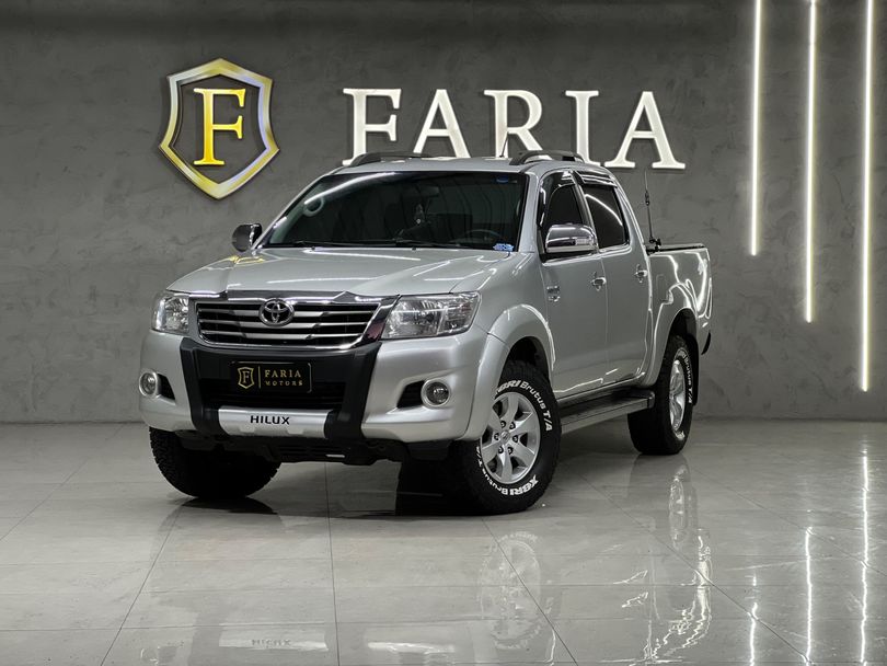 Toyota Hilux CD SRV 4x4 2.7 Flex 16V Aut.