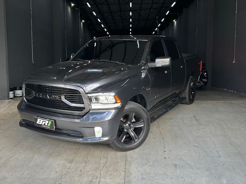 RAM CLASSIC LARAMIE NIGHT ED. 5.7 4X4 Aut.