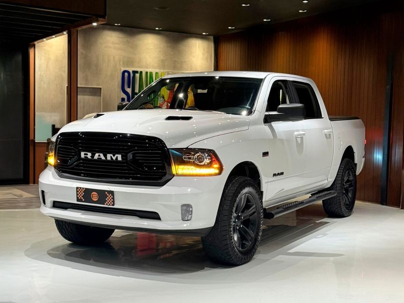 RAM CLASSIC LARAMIE 5.7 CD V8 4X4 Aut.