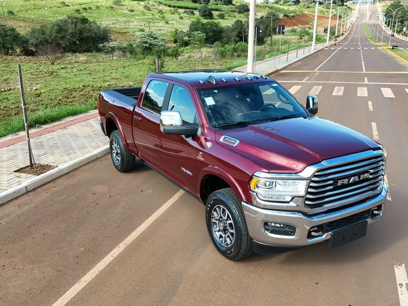 RAM 3500 LARAM. LONGHORN 6.7 TB CD 4x4 Die.