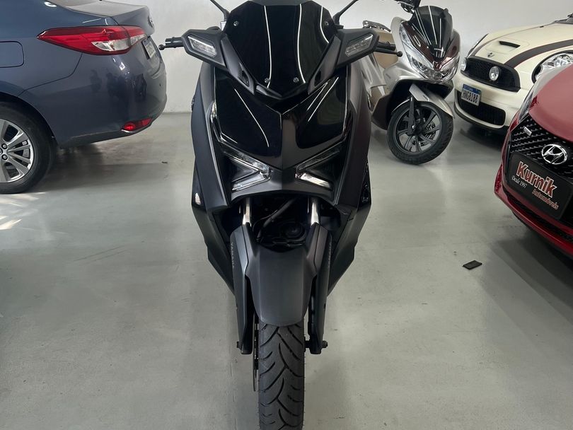 YAMAHA XMAX 250 CONNECTED 