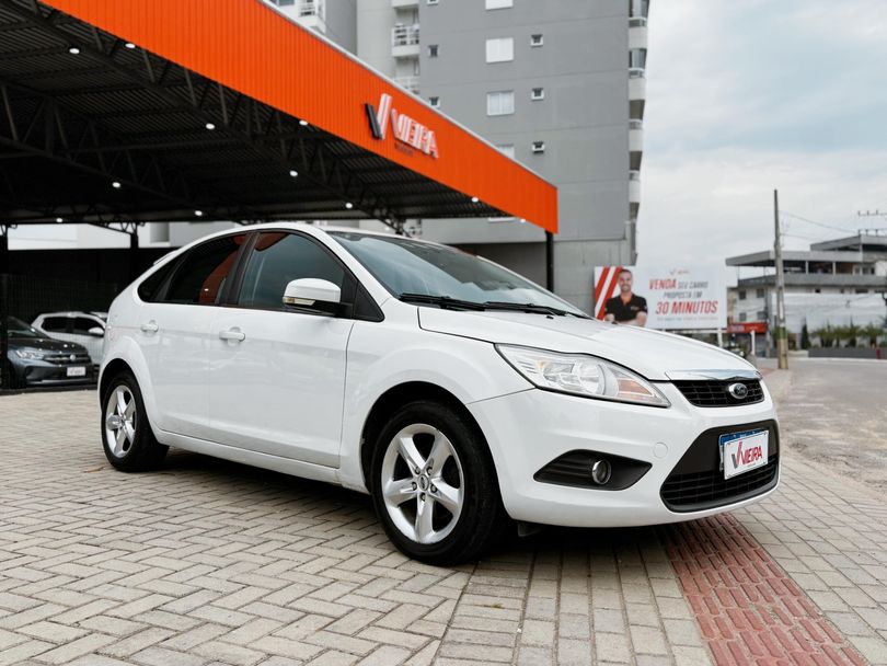 Ford Focus 1.6 S/SE/SE Plus Flex 8V/16V  5p