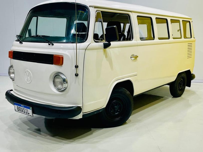 VolksWagen Kombi Standard/ Luxo/ Série Prata